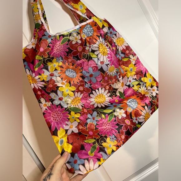 Polyester Large Foldable Portable Shopping Bag / Large Capacity Tote Bag Flowers - Picture 4 of 8